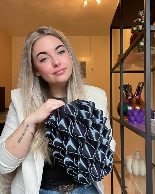 Vaas Lilly – Paars/Zwart